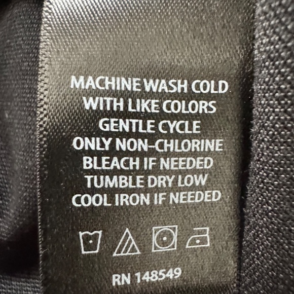 Kenneth Cole Men's XL quarter zip short sleeve shirt - Picture 5 of 5